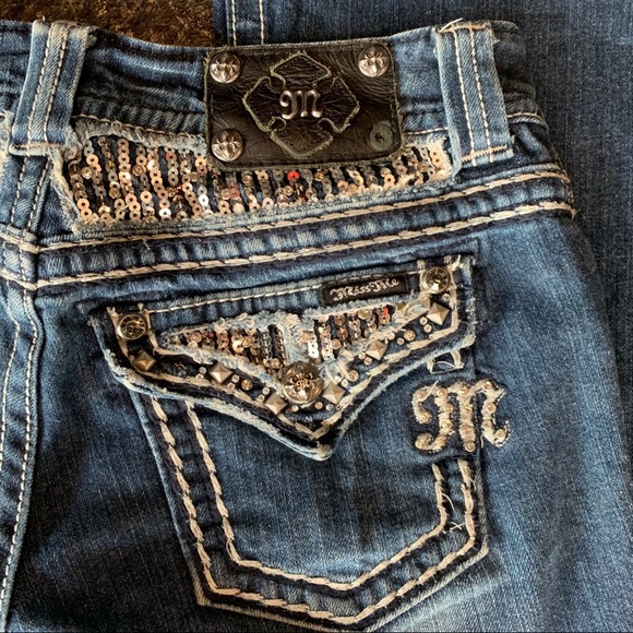 MISS ME Flare leg Denim Thick Stitch Jeans w/ fab sequin, design, Size 27 - Picture 8 of 11
